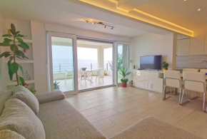 Apartment with a sea View No 10, first row by the sea, Beach house Ana